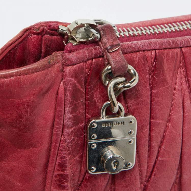 Pre Owned Miu Miu Pink Leather Matalasse Shoulder Bag