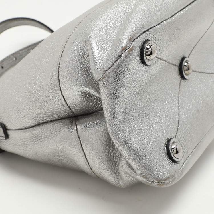 Pre Owned Miu Miu Silver Leather Push Lock Top Handle Bag