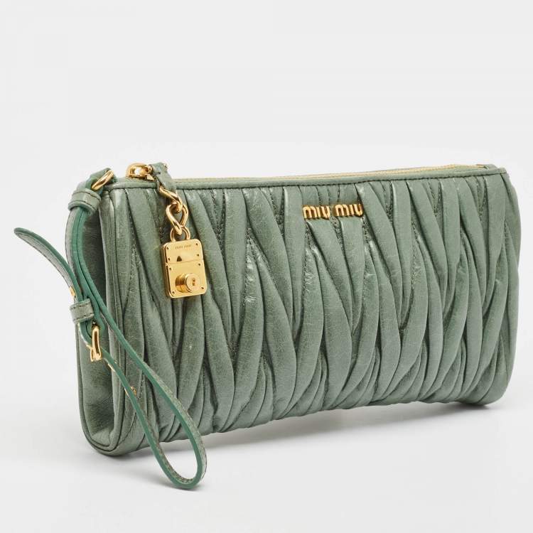 Pre Owned Miu Miu Light Green Matelassé Leather Zip Clutch