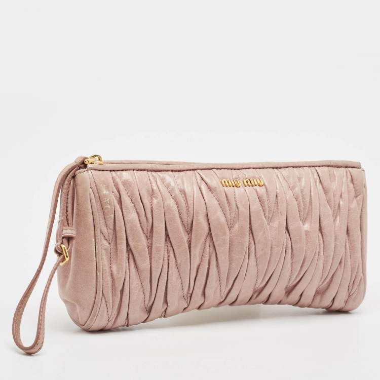 Pre Owned Miu Miu Dusty Pink Matelassé Lux Leather Zip Wristlet Clutch