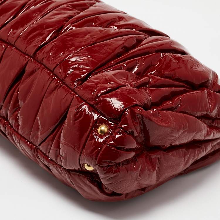 Pre Owned Miu Miu Red Matelasse patent Leather Shopper Tote
