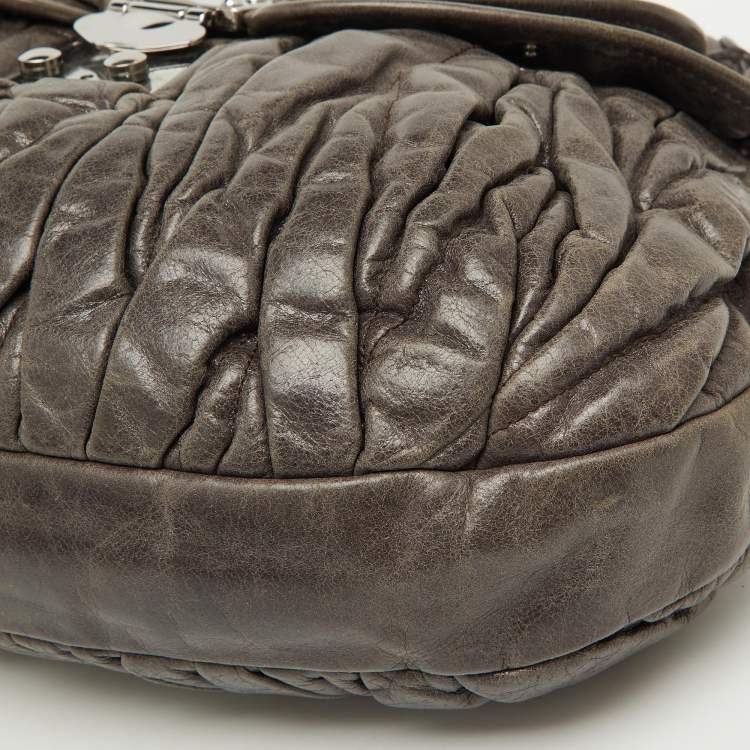 Pre Owned Miu Miu Grey Matelassé Lux Leather Coffer Hobo