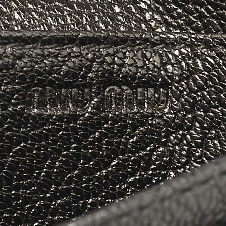 مملوكة مسبقًا Miu Miu Black Leather Logo Flap Card Case