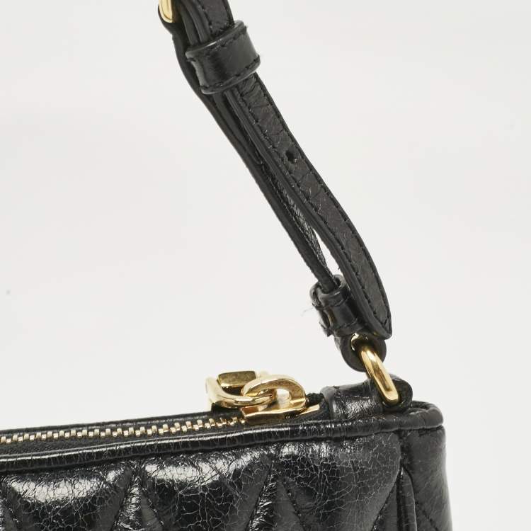 Pre Owned Miu Miu Black Quilted Vitello Shine Leather Pochette Bag