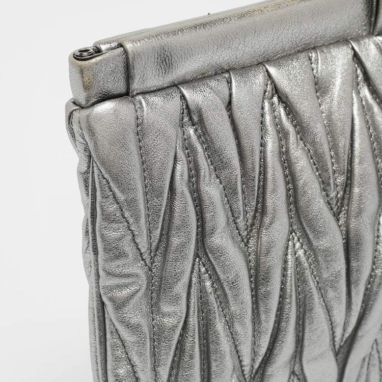 Pre Owned Miu Miu Silver Matelassé Leather Frame Clutch