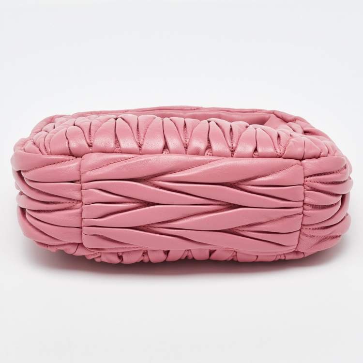 Pre Owned Miu Miu Pink Matelassé Leather Wander Mini Hobo