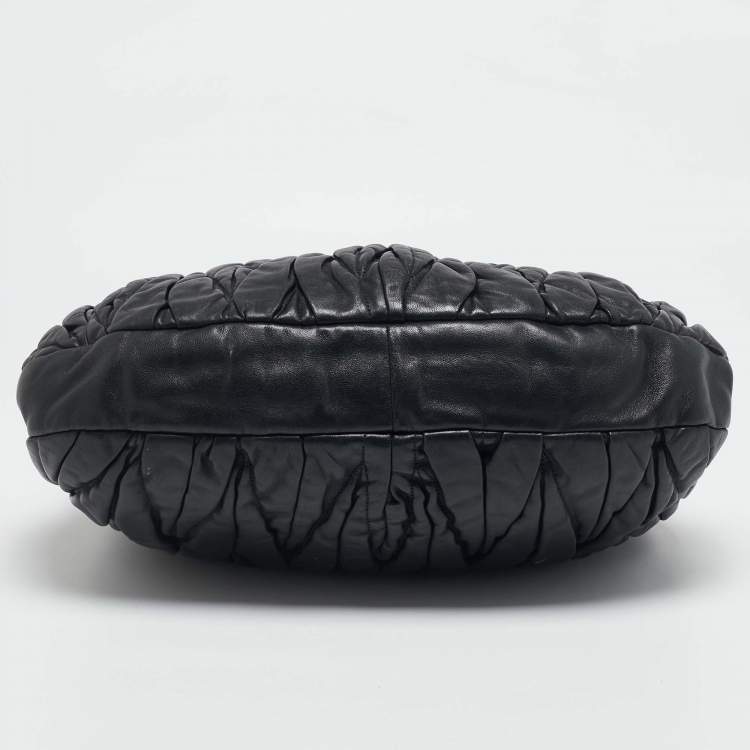 Pre Owned Miu Miu Black Matelassé Leather Coffer Hobo