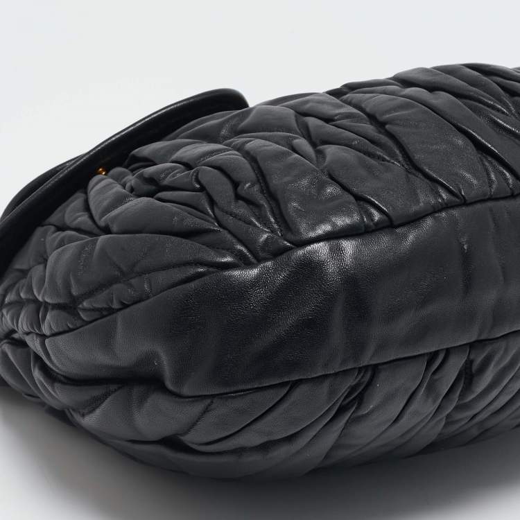 Pre Owned Miu Miu Black Matelassé Leather Coffer Hobo