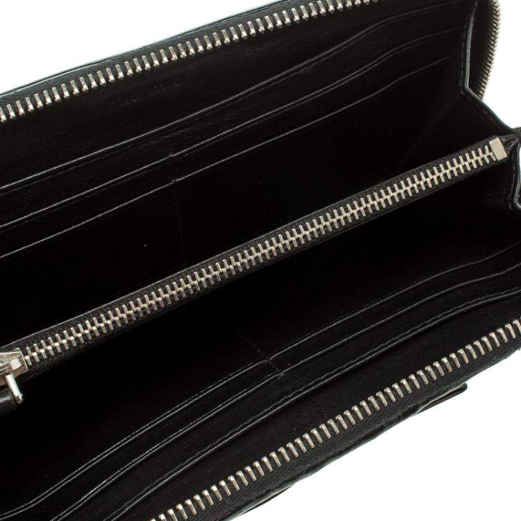 Pre Owned Miu Miu Lilac Patent Leather Zip Around Wallet