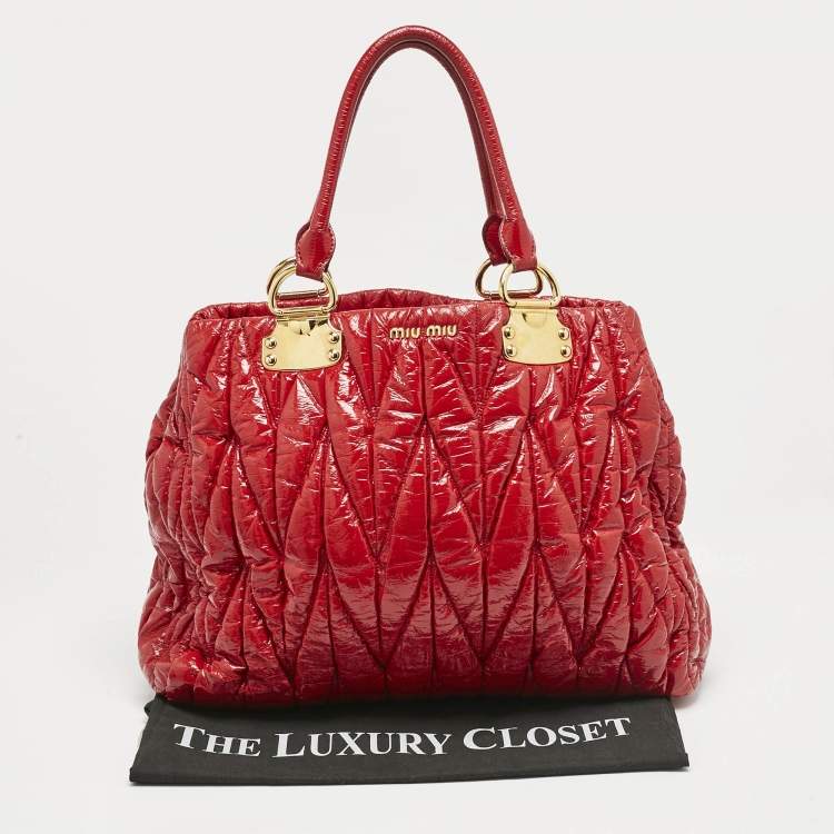 Pre Owned Miu Miu Red Matelasse Patent Leather Tote