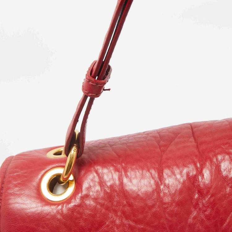 مملوكة مسبقًا Miu Miu Red Pebbled Leather Flap Top Handle Bag