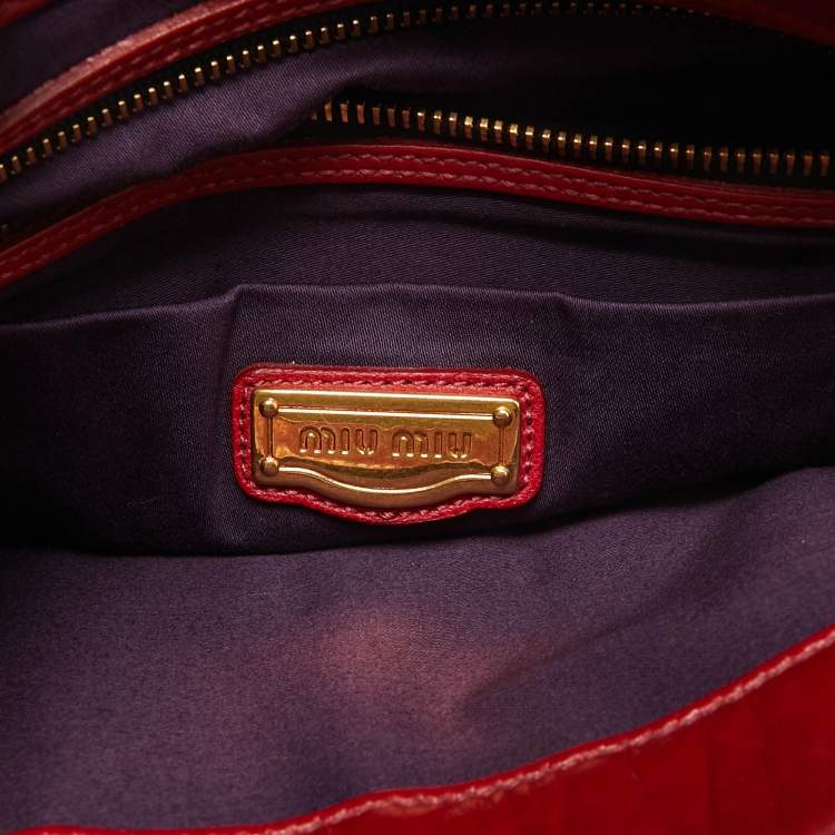 مملوكة مسبقًا Miu Miu Red Pebbled Leather Flap Top Handle Bag