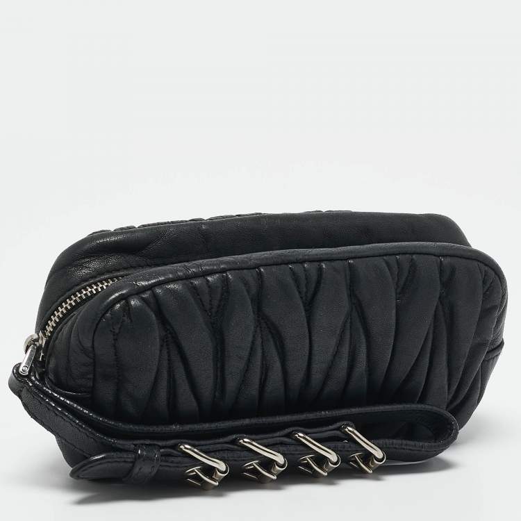 Pre Owned Miu Miu Grey Matelasse Leather Wristlet Clutch 