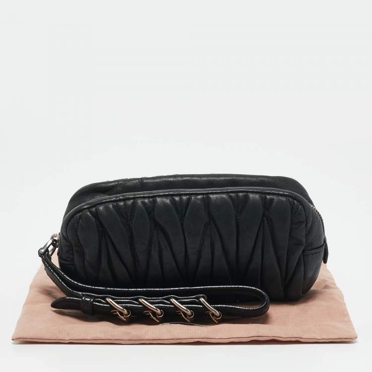 Pre Owned Miu Miu Grey Matelasse Leather Wristlet Clutch 