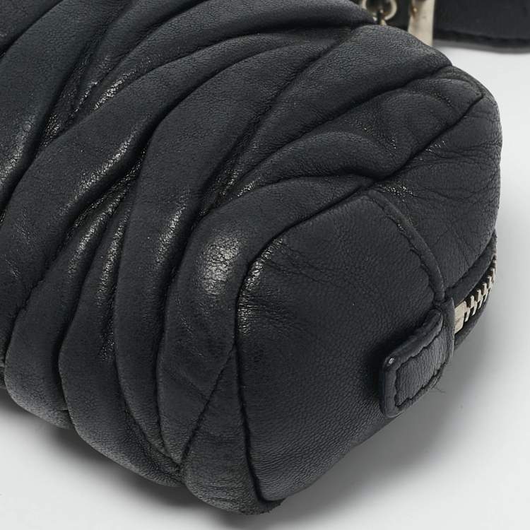Pre Owned Miu Miu Grey Matelasse Leather Wristlet Clutch 