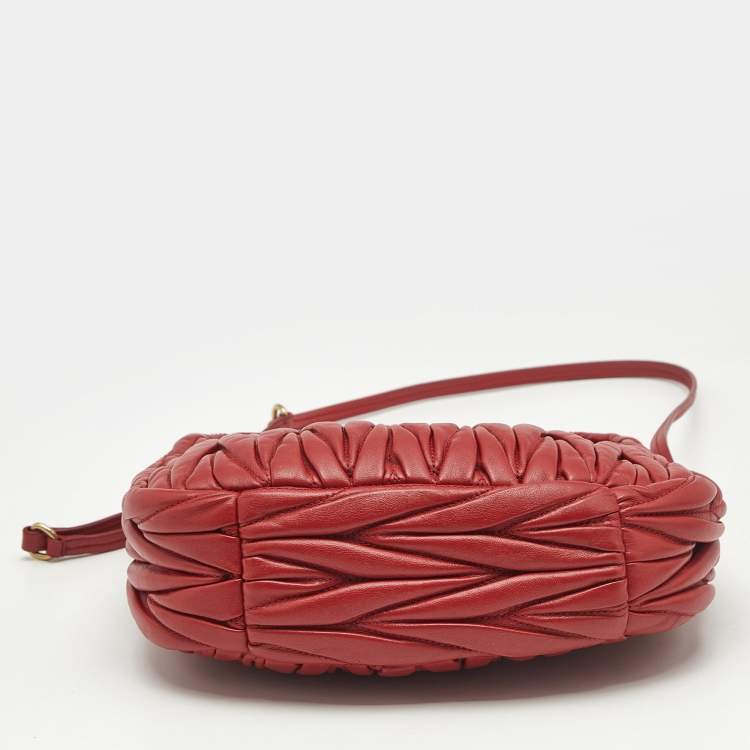 Pre Owned Miu Miu Red Matelassé Leather Wander Mini Hobo