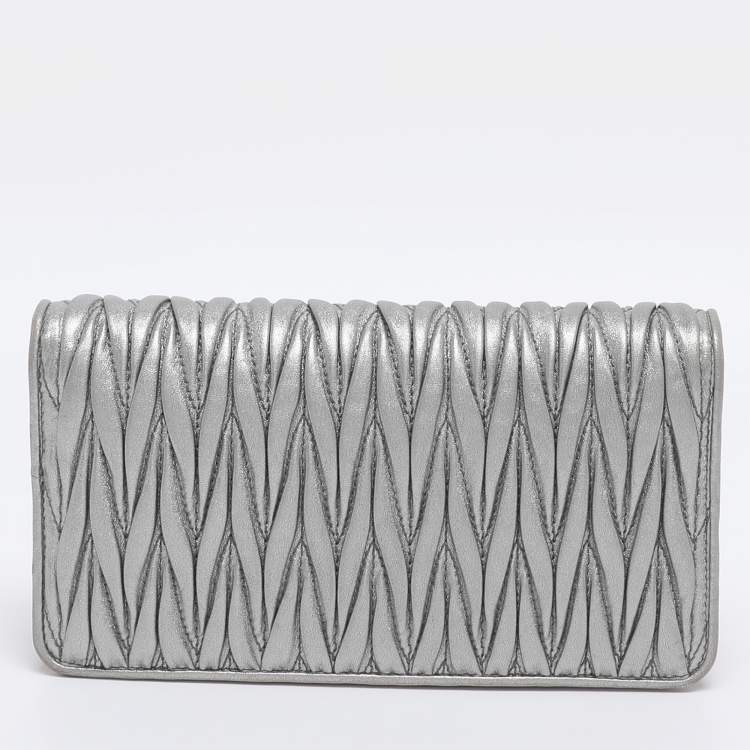 Pre Owned Miu Miu Silver Matelasse Leather Wallet on Chain