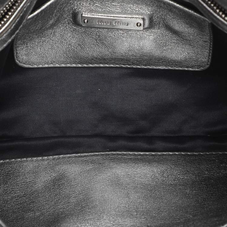 Pre Owned Miu Miu Metallic Silver Matelasse Leather Clutch