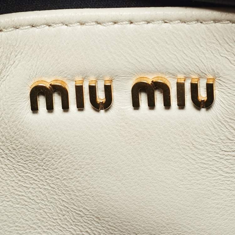 Pre Owned Miu Miu White Matelassé Leather Shoulder Bag