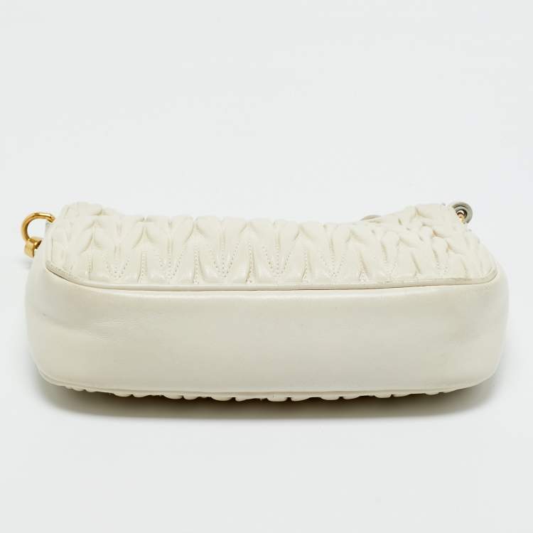 Pre Owned Miu Miu White Matelassé Leather Shoulder Bag