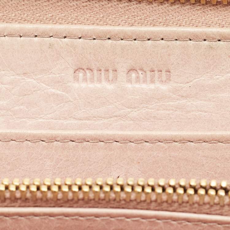 Pre Owned Miu Miu Beige Quilted Leather Zip Continental Wallet