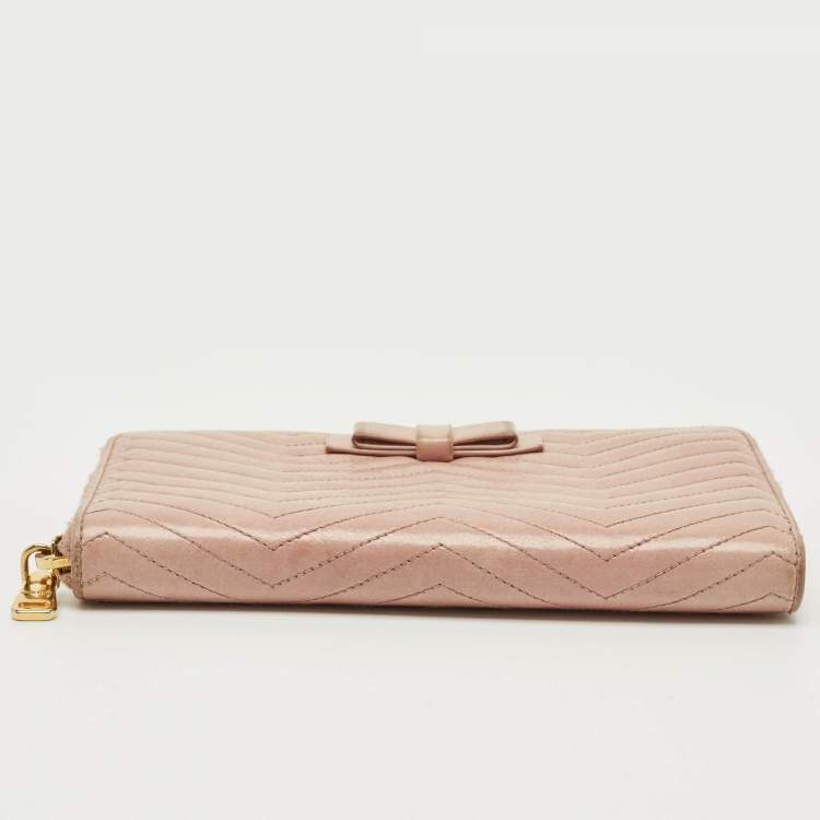 Pre Owned Miu Miu Beige Quilted Leather Zip Continental Wallet