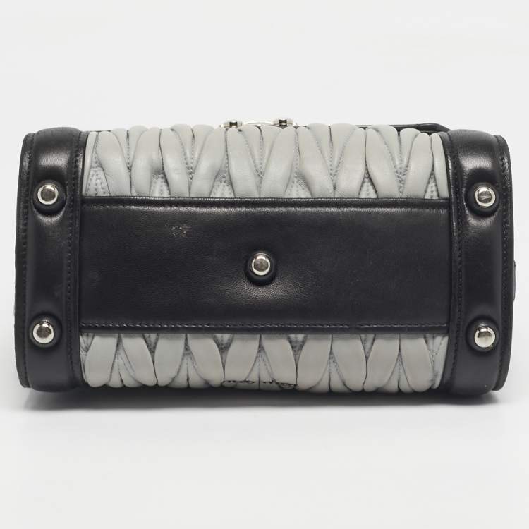 Pre Owned Miu Miu Black/Grey Matelassé Leather Pushlock Flap Top Handle Bag
