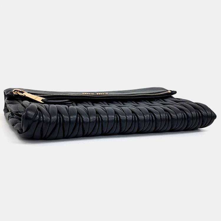 Pre Owned Miu Miu Black Leather Matrasse Clutch and Crossbody Bag