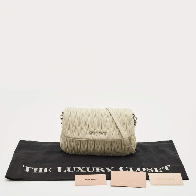 Pre Owned Miu Miu White Matelassé Leather Logo Flap Crossbody Bag
