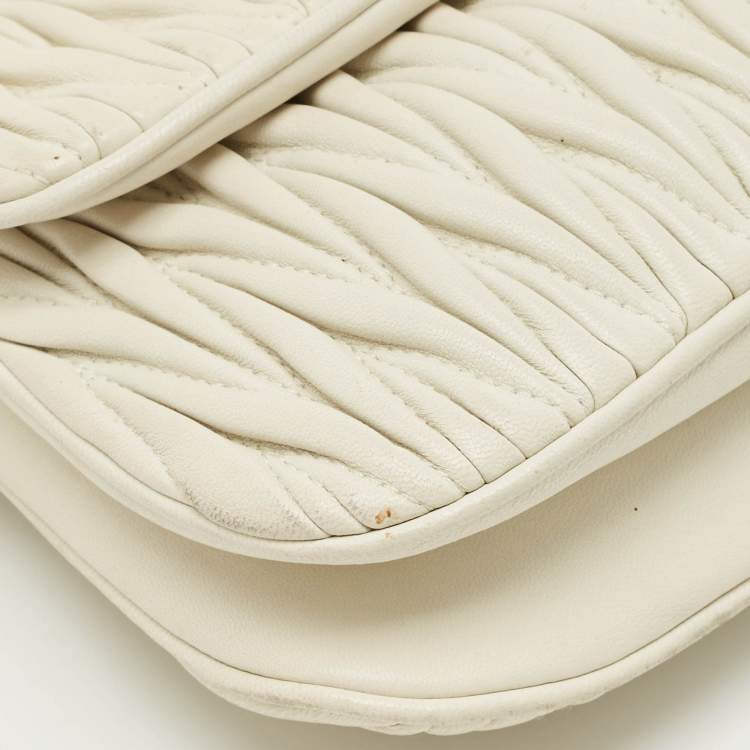 Pre Owned Miu Miu White Matelassé Leather Logo Flap Crossbody Bag