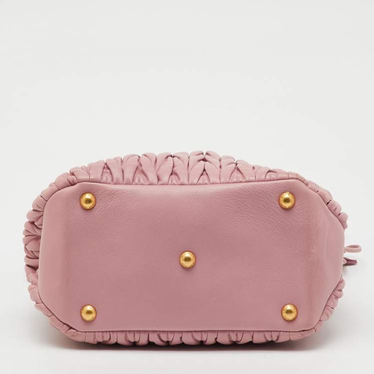 Pre Owned Miu Miu Rose Pink Matelassé Leather Bucket Bag
