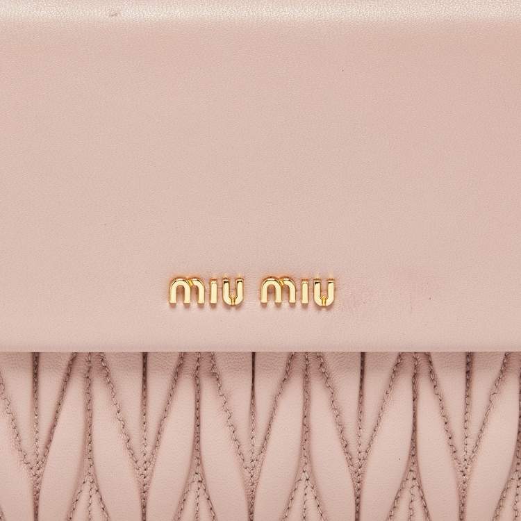 Pre Owned Miu Miu Light Pink Matelassé Leather Flap Clutch