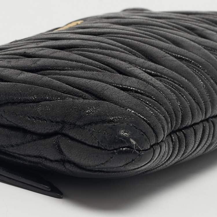 Pre Owned Miu Miu Black Matelassé Leather Zip Pouch