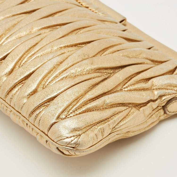 Pre Owned Miu Miu Gold Matelasse Leather Frame Strap Clutch
