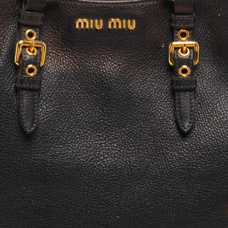 مملوكة مسبقًا Miu Miu Buckle Black Leather Madras Tote