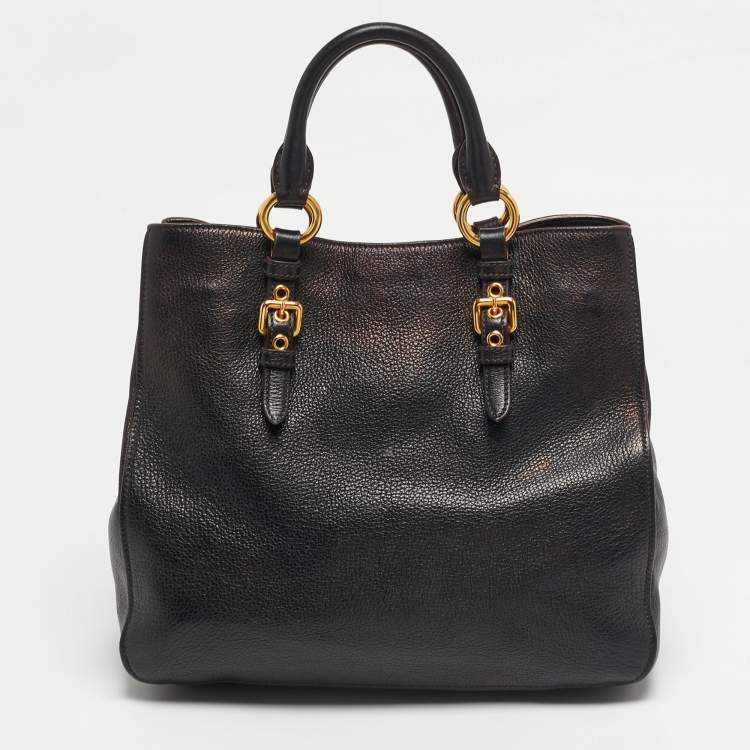 مملوكة مسبقًا Miu Miu Buckle Black Leather Madras Tote