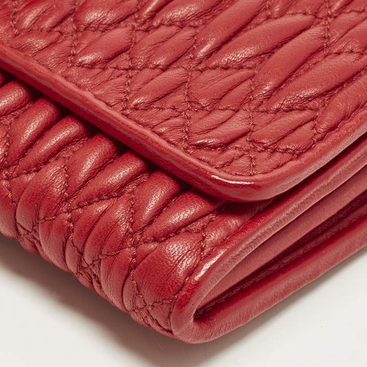 Pre Owned Miu Miu Crystal Embellished Red Matelassé Leather Wallet On Chain