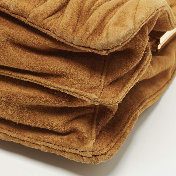 مملوكة مسبقًا Miu Miu Kisslock Frame Brown Matelassé Suede Clutch