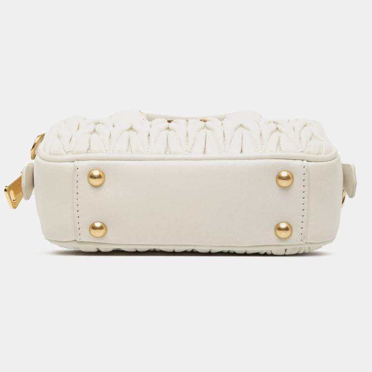 مملوكة مسبقًا Miu Miu White Mini Matelasse Nappa Arcadie Satchel