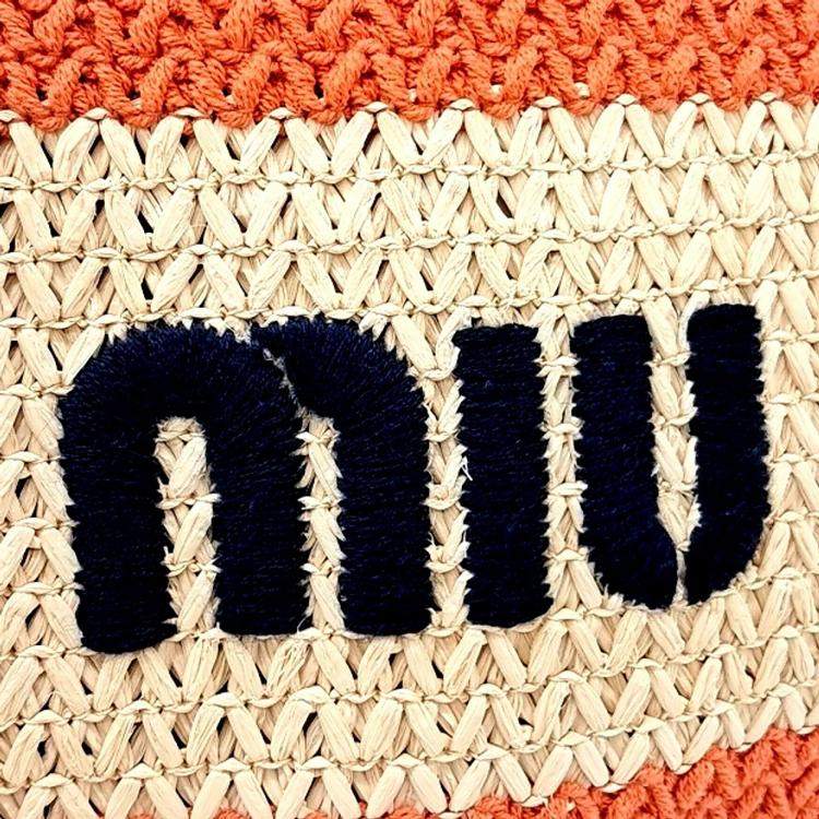 مملوكة مسبقًا Miu Miu Multicolor Crochet Crochet Tote Bag