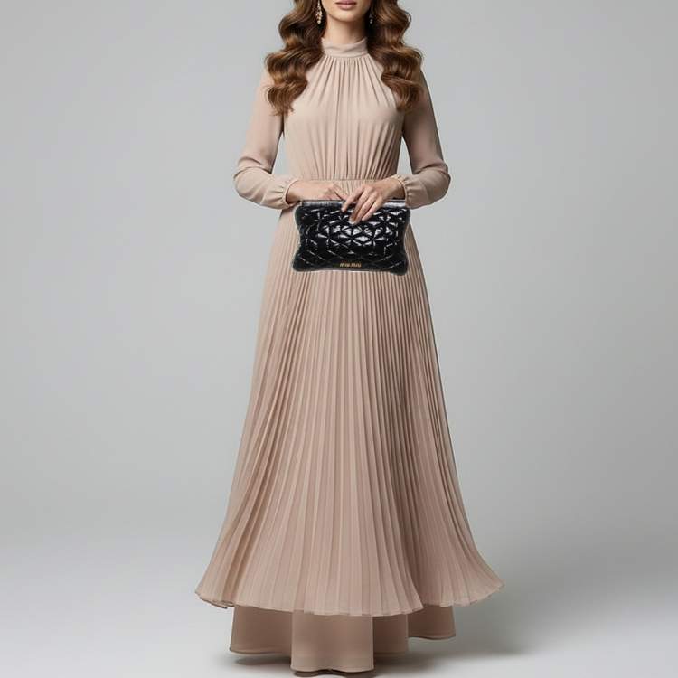 Pre Owned Miu Miu Black Matelasse Patent Leather Clutch