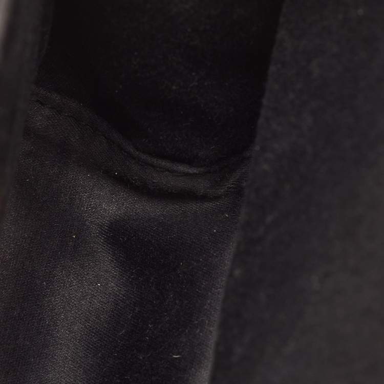 Pre Owned Miu Miu Pushlock Off White Madras Leather Crossbody Bag