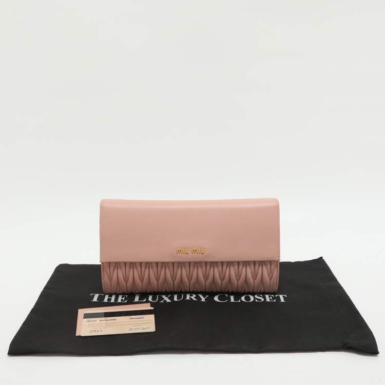 Pre Owned Miu Miu Pink Matelasse' Leather Continental Wallet