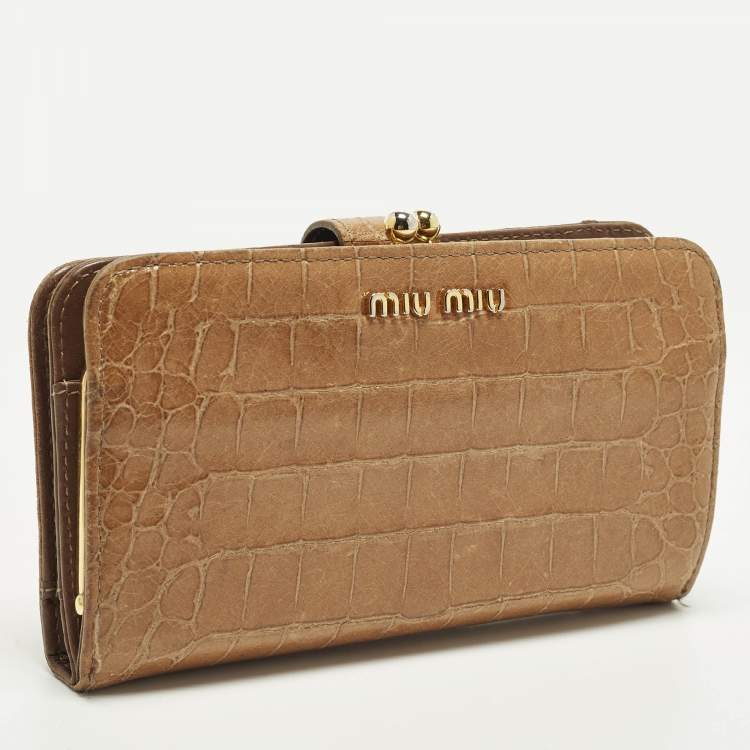 Pre Owned Miu Miu Brown Croc Embossed Leather Compact Wallet