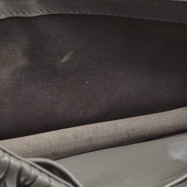 Pre Owned Miu Miu Confidential Grey Matelassé Leather Shoulder Bag