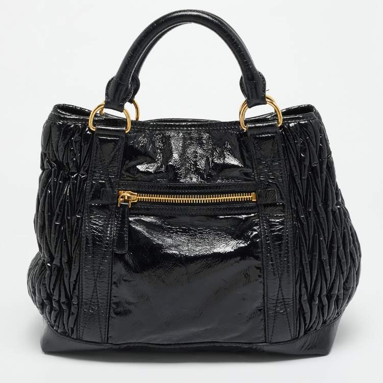 Pre Owned Miu Miu Black Matelassé Patent Leather Tote