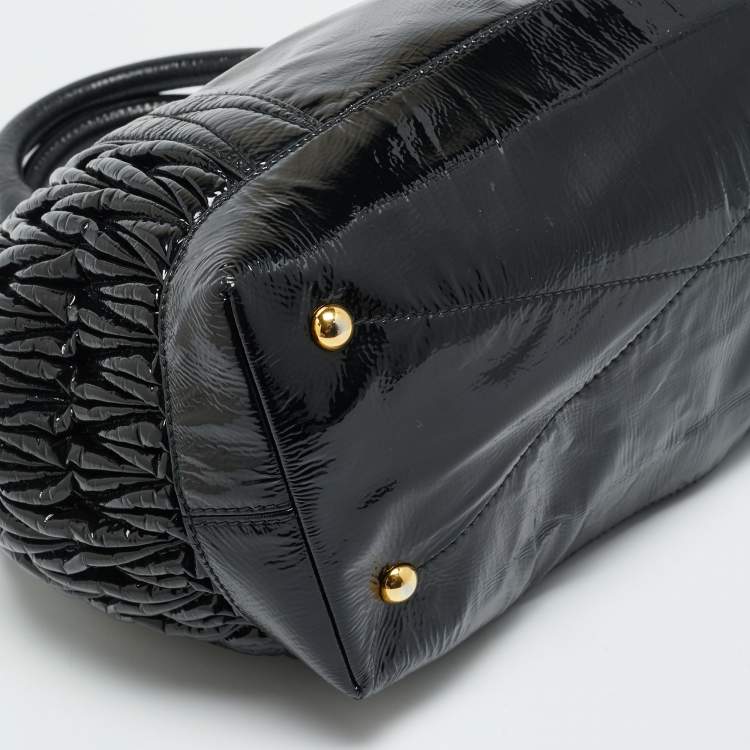Pre Owned Miu Miu Black Matelassé Patent Leather Tote