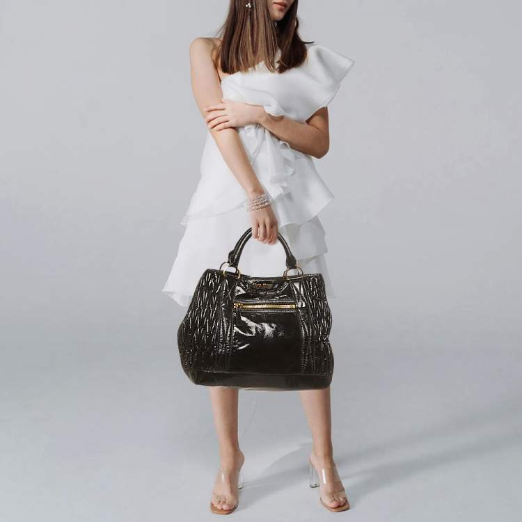 Pre Owned Miu Miu Black Matelassé Patent Leather Tote