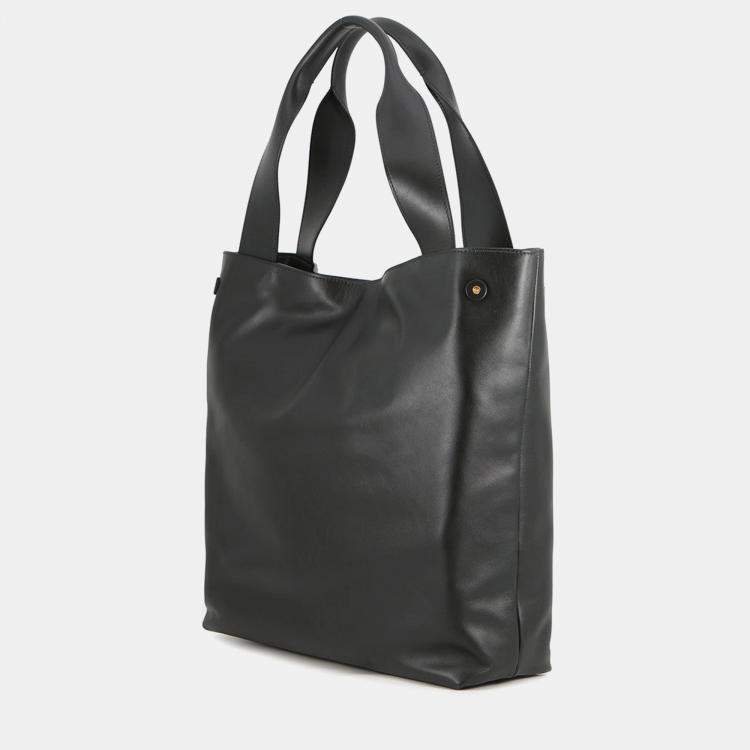 مملوكة مسبقًا Miumiu Hobo Bag Black Soft Leather