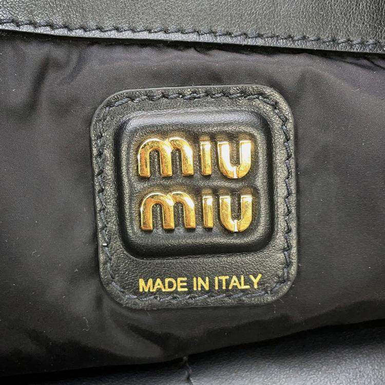 مملوكة مسبقًا Miumiu Hobo Bag Black Soft Leather